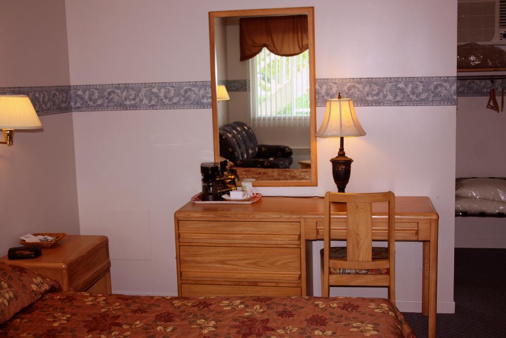 Motel Le Jolibourg Saint-Sauveur-des-Monts 외부 사진