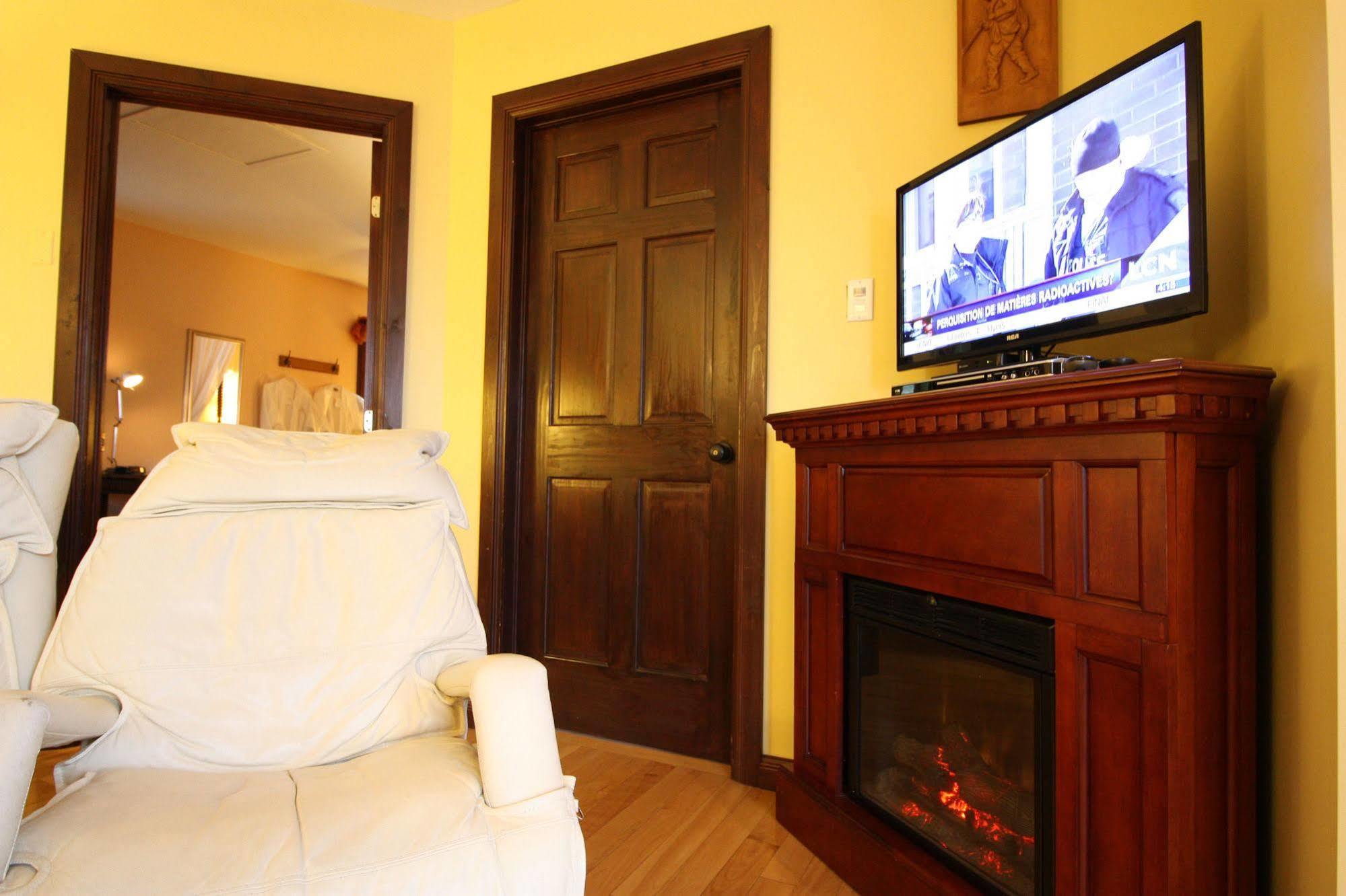 Motel Le Jolibourg Saint-Sauveur-des-Monts 외부 사진