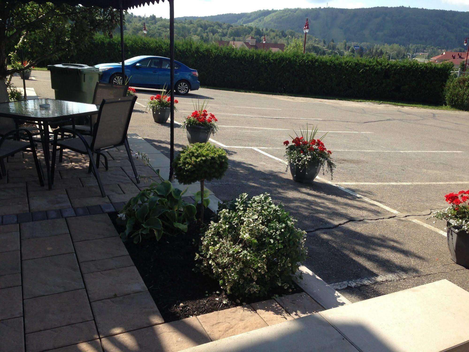 Motel Le Jolibourg Saint-Sauveur-des-Monts 외부 사진